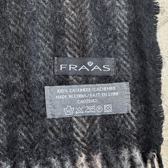 FRAAS 100% cashmere fringe scarf - Picture 2 of 3
